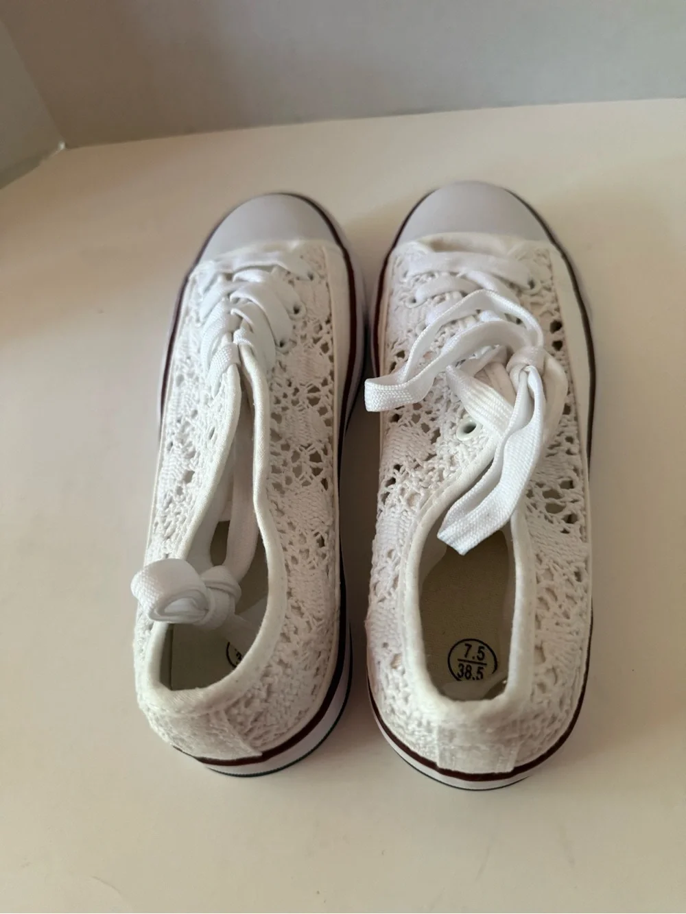 Unbranded breathable white